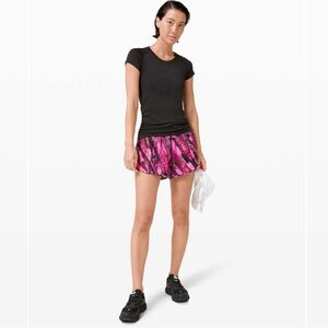 Women’s Lululemon Hotty Hot LR Short 4” - Size 4 - NWT